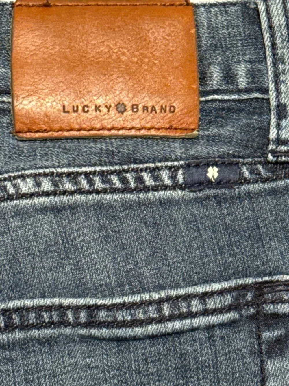 Lucky Brand 221 Original Straight Leg Denim Jeans Mens W38 L32 Dark Wash Zip Fly